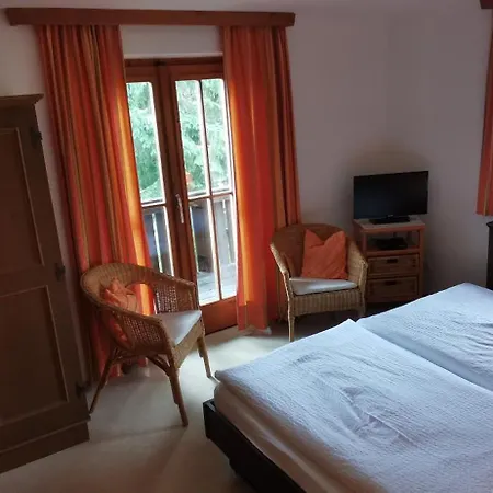 Hochduerrnberg Watzmann Doppelzimmer Mit Bad Balkon Gaestekueche