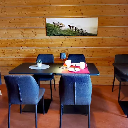 Hochduerrnberg Watzmann Doppelzimmer Mit Bad Balkon Gaestekueche